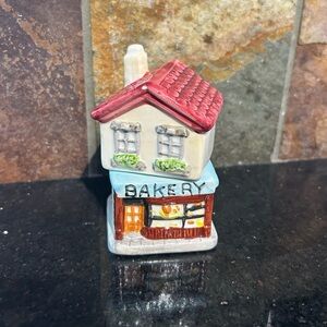 Two Story Vintage Ceramic Bakery Salt and Pepper Shakers